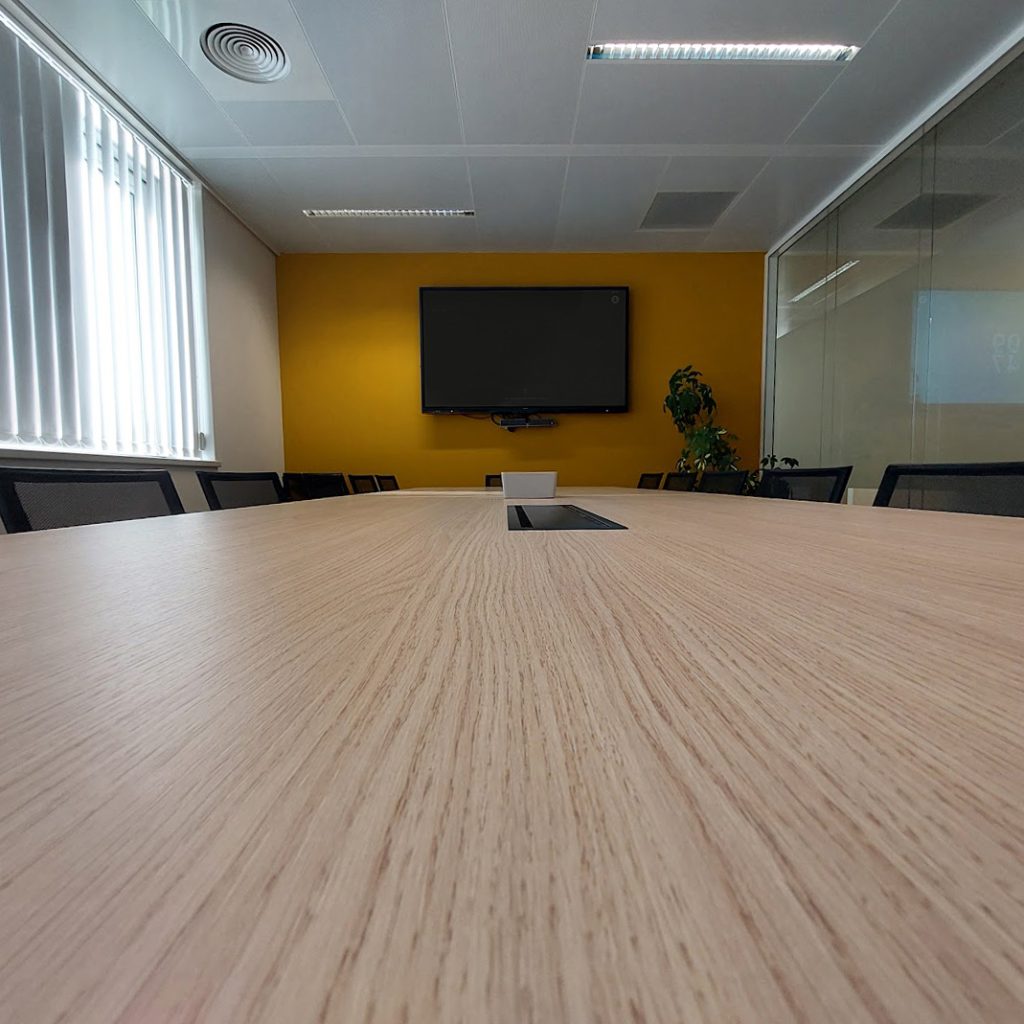 Grande salle de réunion